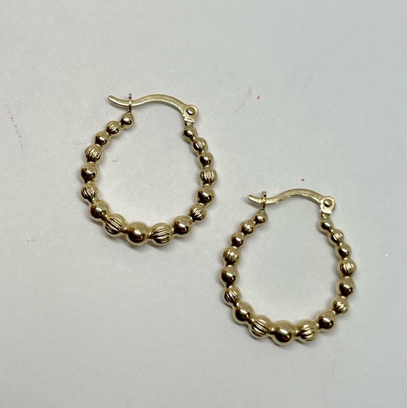 10k Yellow Gold Beaded Earring Size 18 x 16 mm - Picture 5 of 5